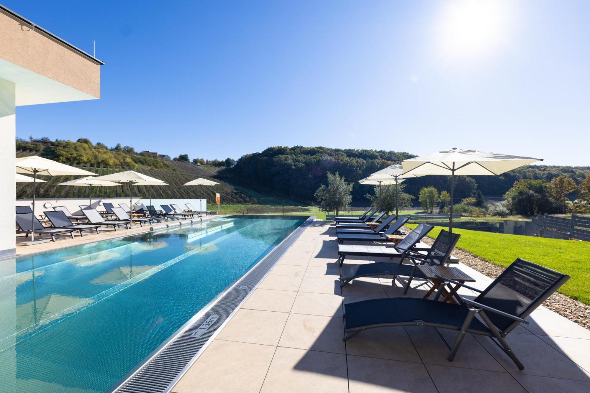 Genuss- Und Wellnesshotel Puchas Kukmirn Exteriör bild